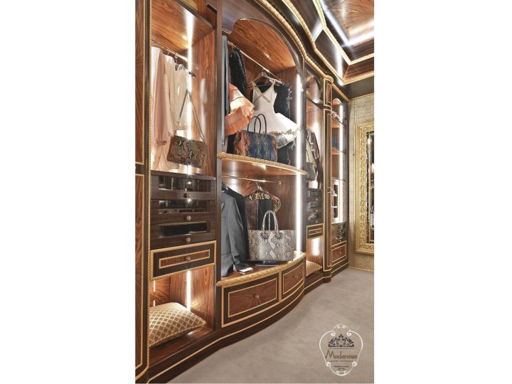 14910 Walk In Closet, Modenese Gastone