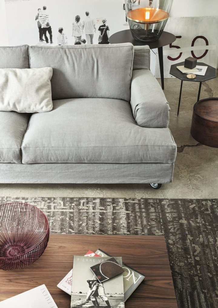 Aberdeen Sofa, Lema