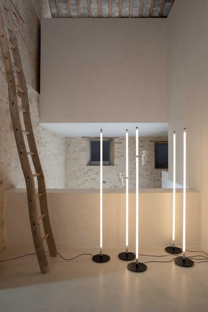 Accipicchio Floor Lamp, Karman