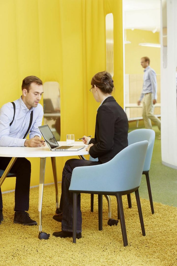 Ad Hoc Solitaires Office Desk, Vitra