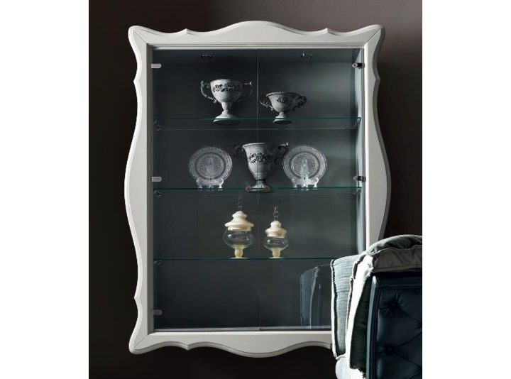 Alice Display Cabinet, Corte Zari