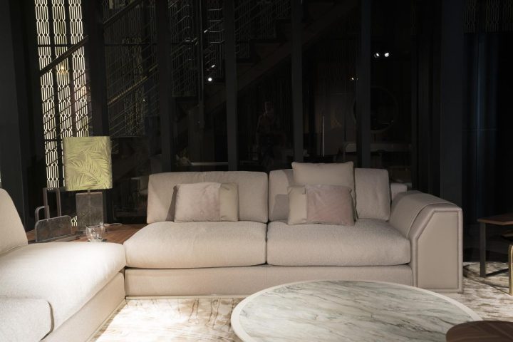 Ambassador Sofa, Bruno Zampa