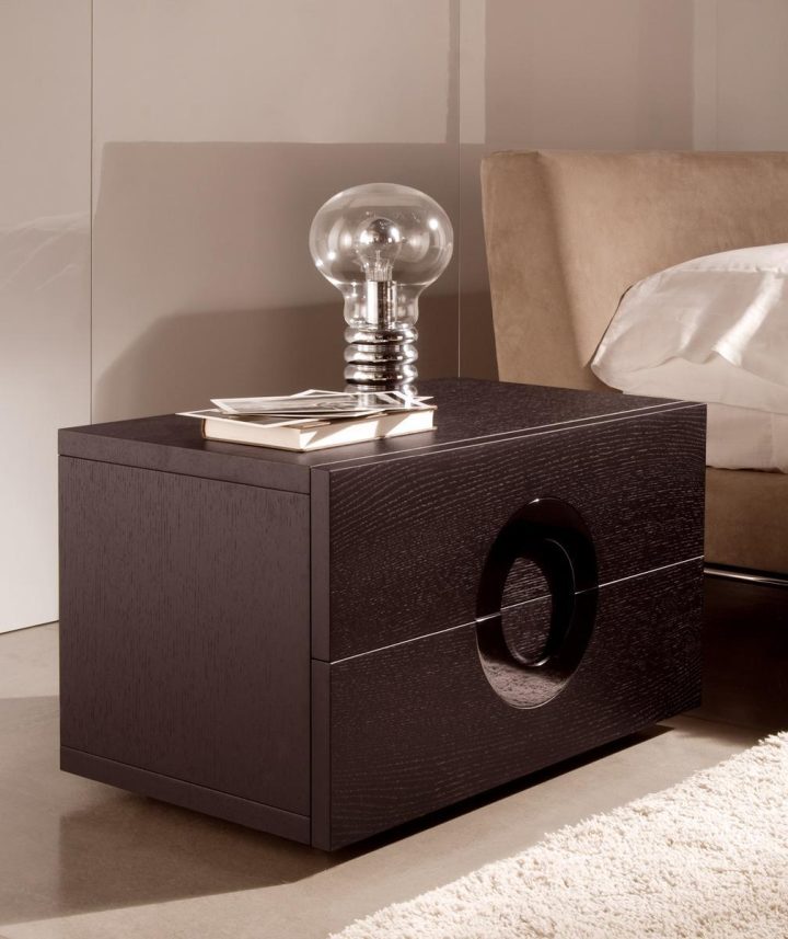 Archipenko Bedside Table, Minotti