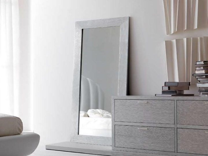 Arka Mirror, Corte Zari