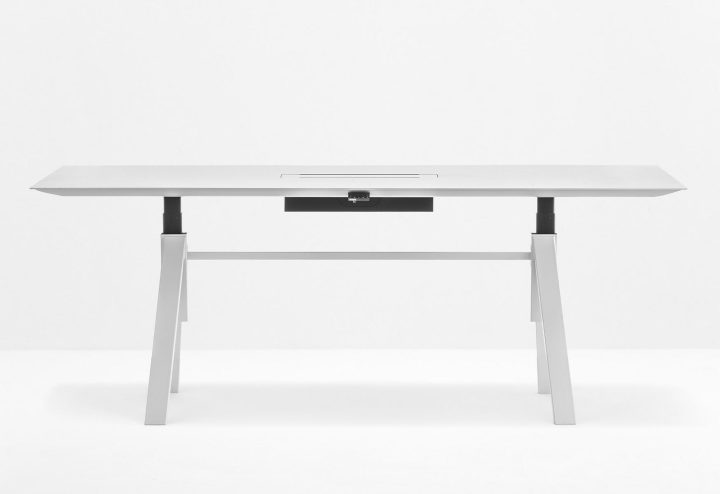 Arki Table Adjustable Office Desk, Pedrali