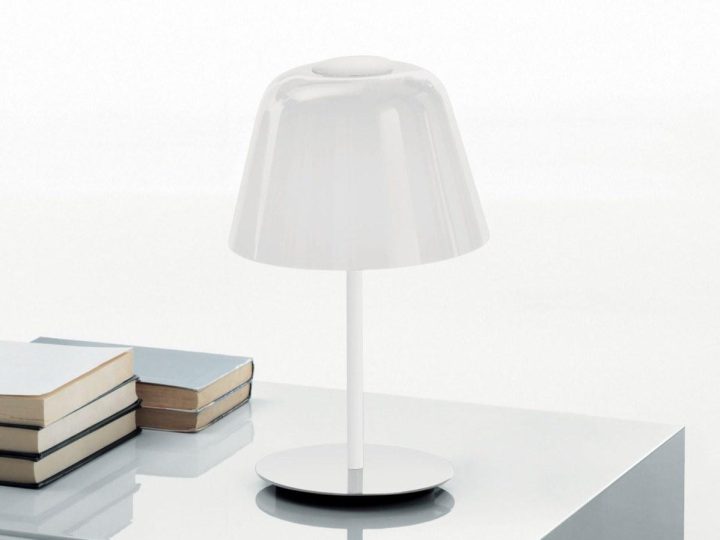 Ayers T19 Table Lamp, Leucos