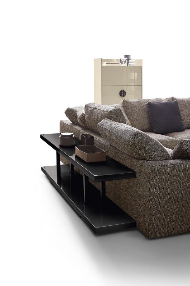 Babiloniadue Sofa, Dema