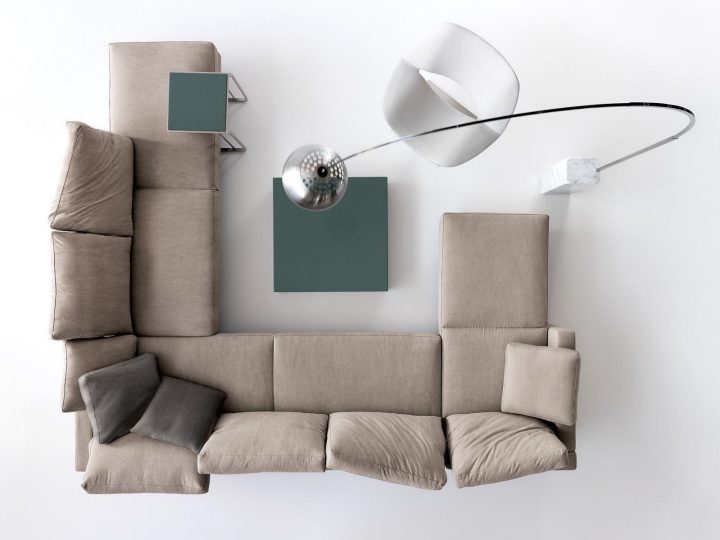 Babiloniadue Sofa, Dema