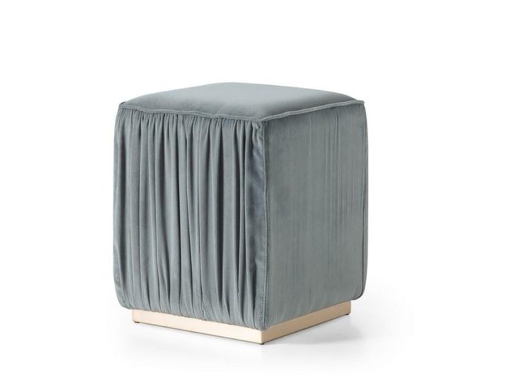 Beverly Pouf, Corte Zari