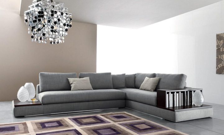 Bijoux Sofa, Ditre Italia