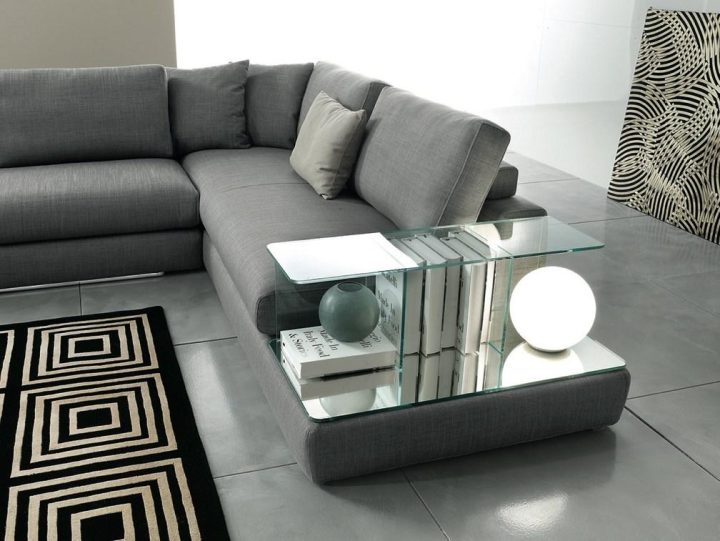 Bijoux Sofa, Ditre Italia