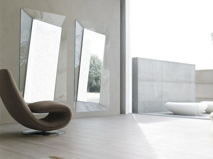 Callas Mirror, Tonin Casa