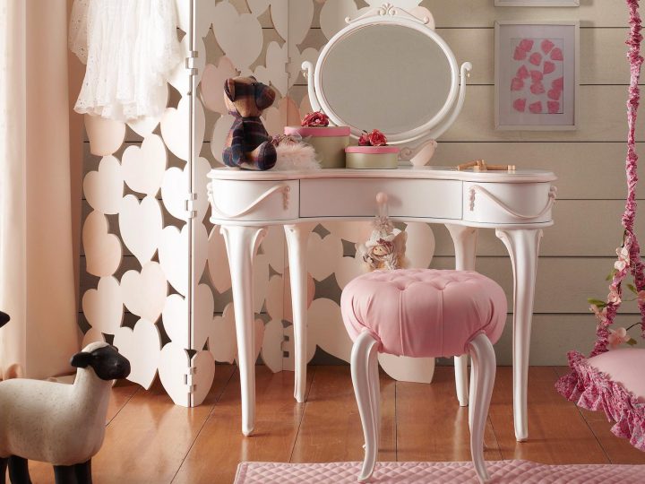 Carlotta Dressing Table, Volpi