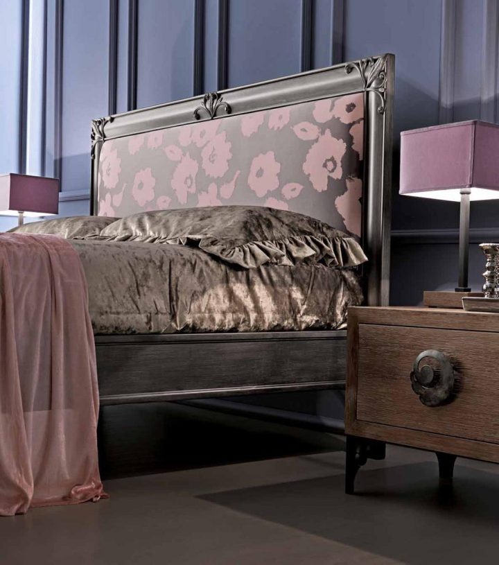 Clara Bed, Corte Zari