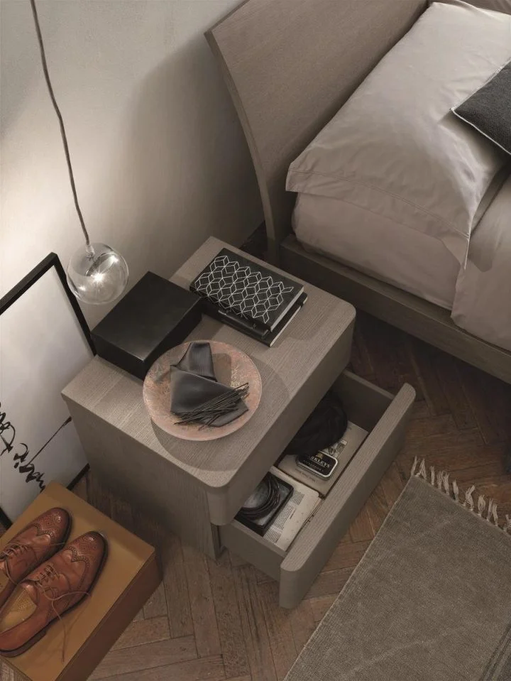 Clio Bed, Tomasella
