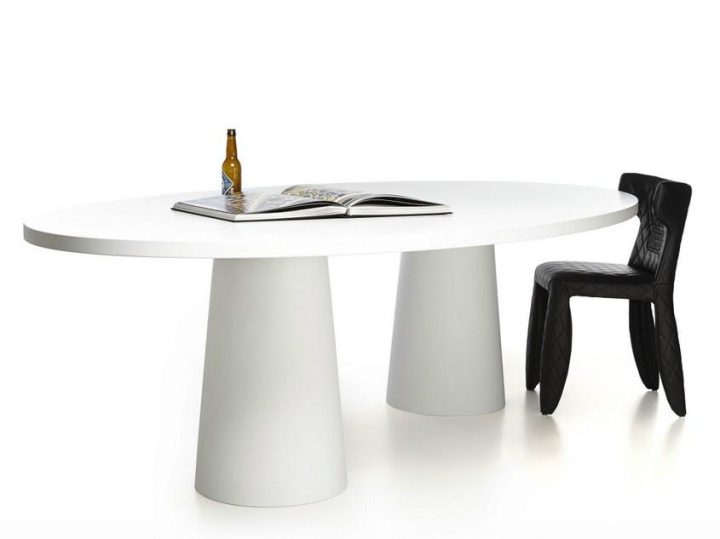 Container Classic Oval 260 Table, Moooi