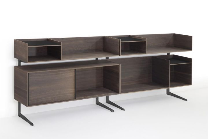 Court Yard Bookcase, Lema