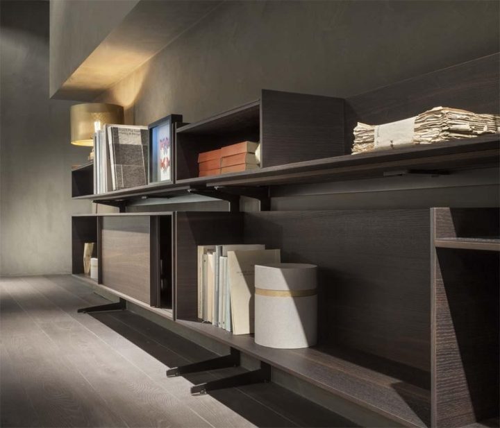 Court Yard Bookcase, Lema