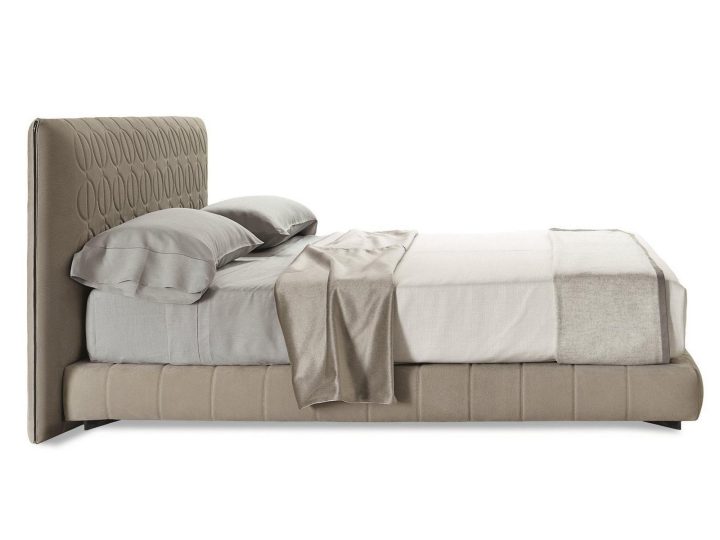 Curtis Bed, Minotti