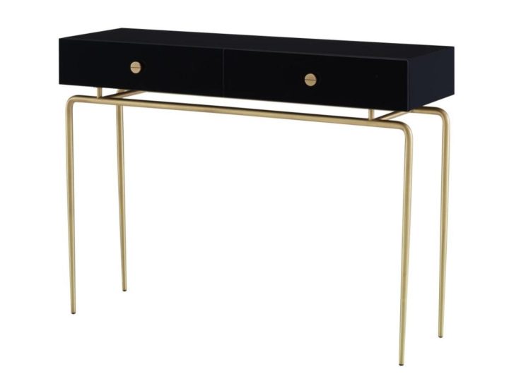 Débourgeoisée Console, Ligne Roset