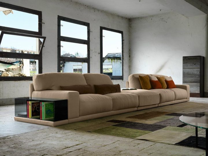 Doyle Sofa, Domingo Salotti