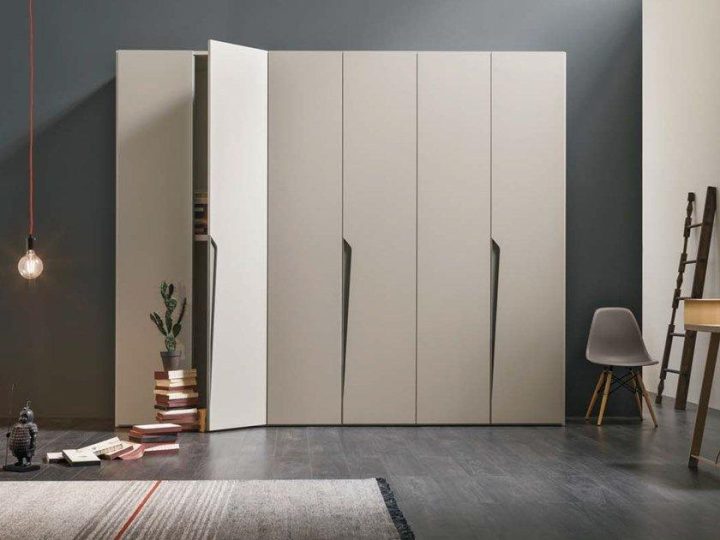 Drop Wardrobe, Tomasella