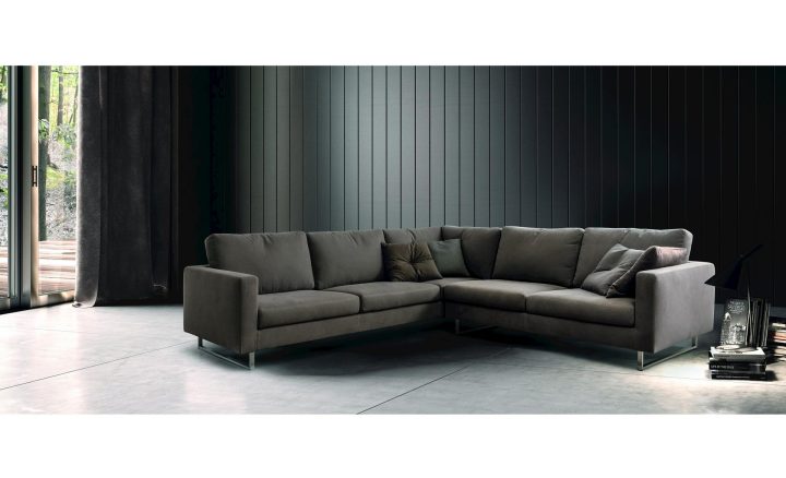 Dynamic Plus Sofa, Dema