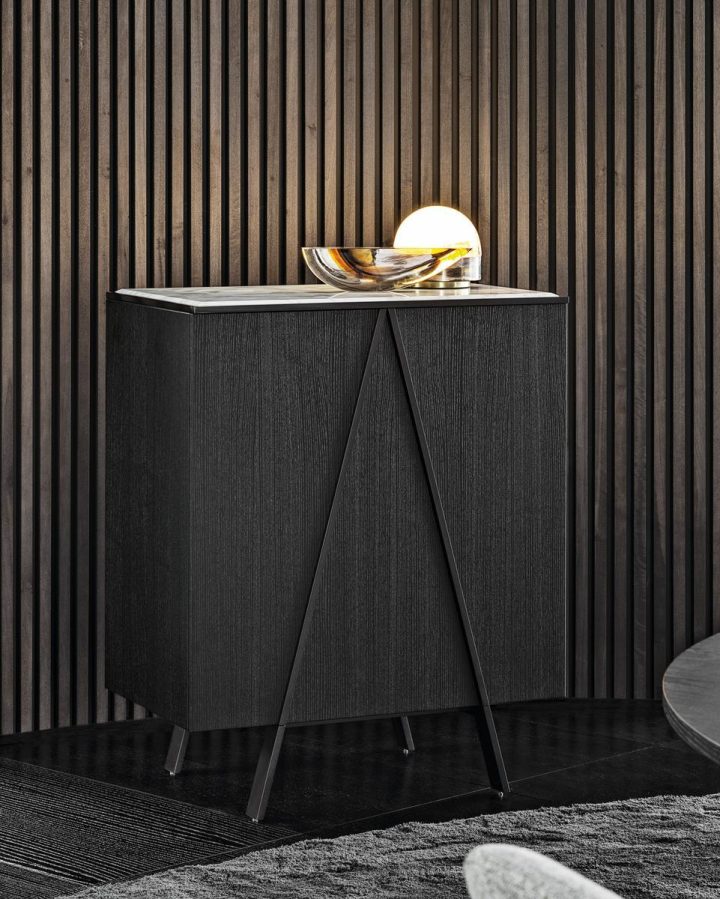 Easel Sideboard, Minotti