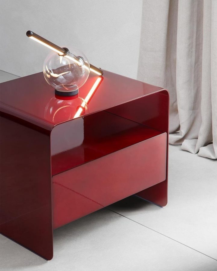 Foglio Bedside Table, Flou