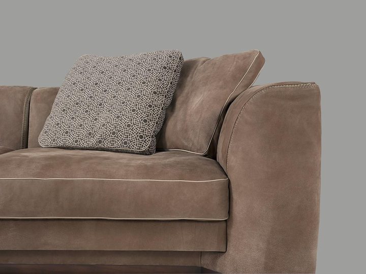 Franklin Sofa, Borzalino