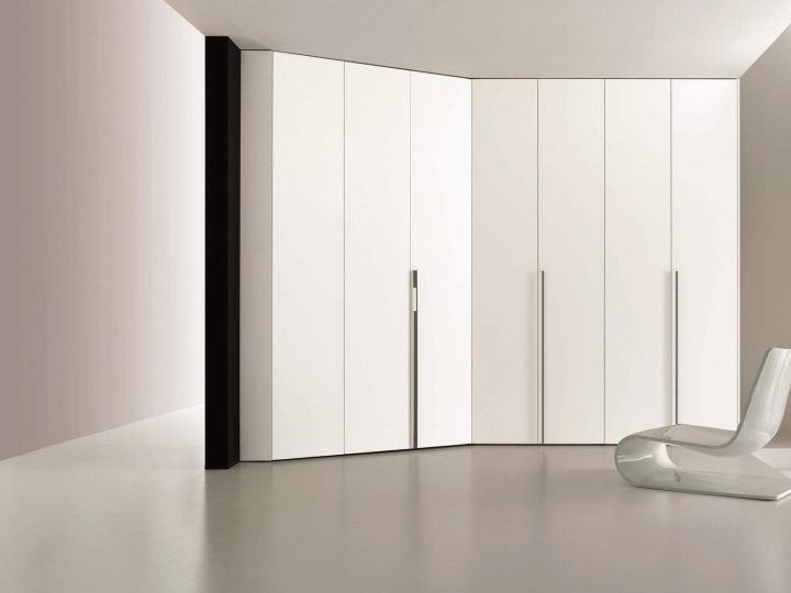 Furnished Spaces Wardrobe, Tomasella