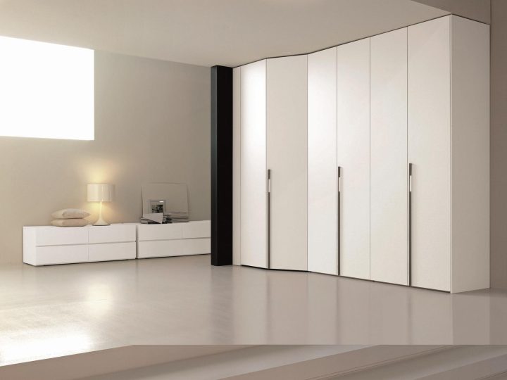 Furnished Spaces Wardrobe, Tomasella