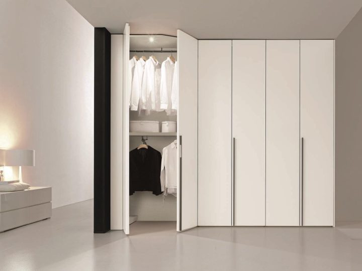 Furnished Spaces Wardrobe, Tomasella