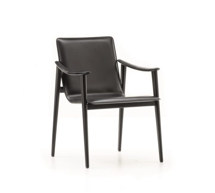 Fynn Saddle Hide Chair, Minotti