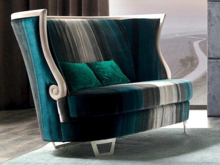 Gaudì Sofa, Corte Zari