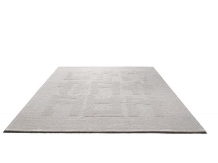 Gesto Controllato Rug, Desiree