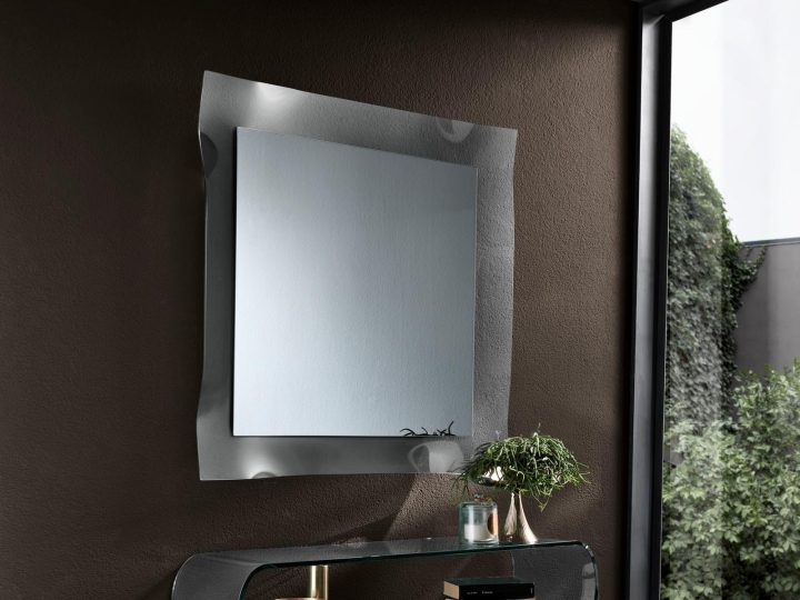 Ginevra Mirror, Riflessi