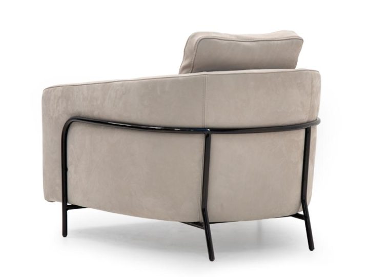 Giulia Armchair, Formitalia