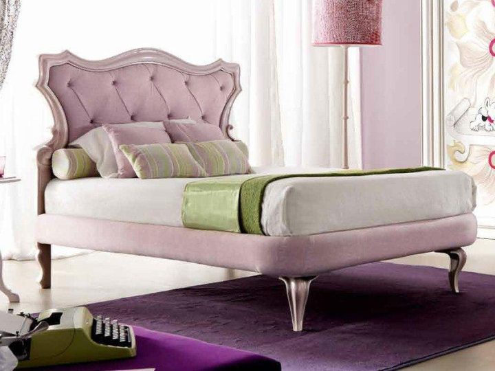 Giusy Bed, Corte Zari