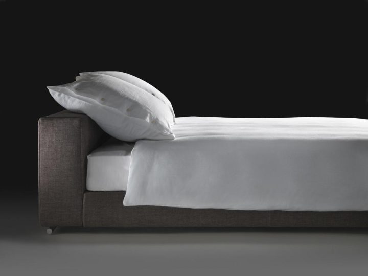 Groundpiece Slim Bed, Flexform