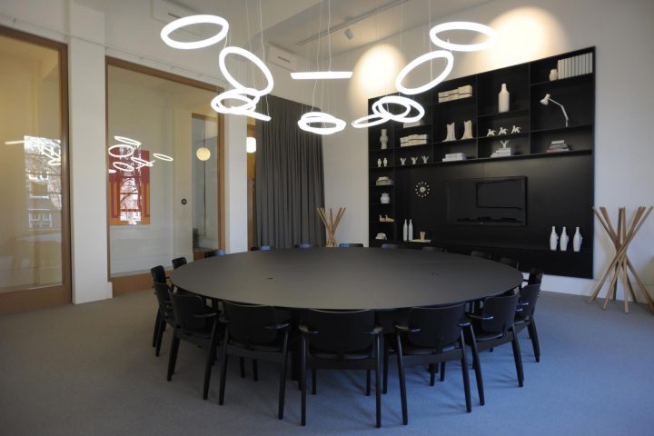 Halo Circular Pendant Lamp, Vibia