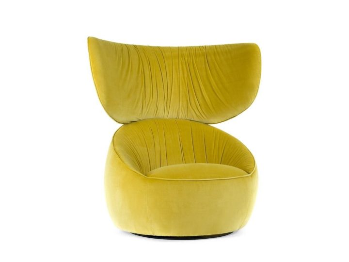 Hana Wingback Swivel Armchair, Moooi