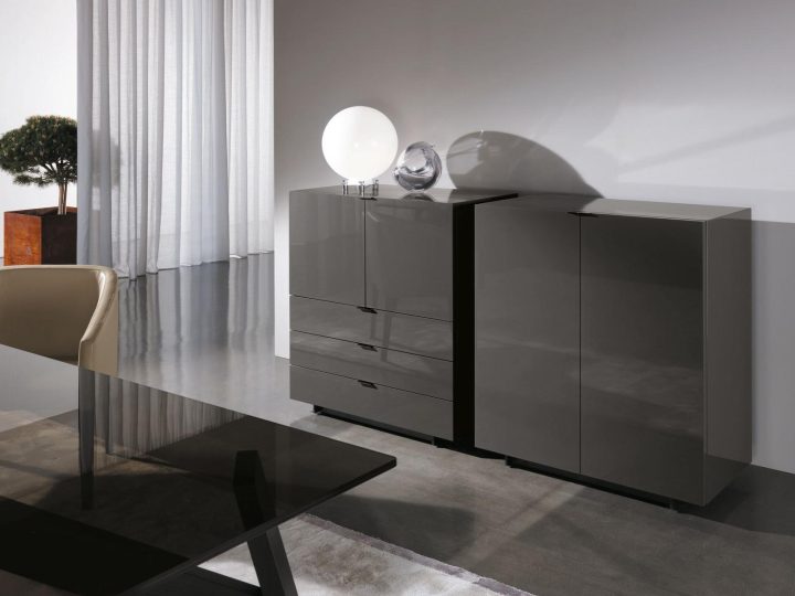 Harvey Line Highboard, Minotti