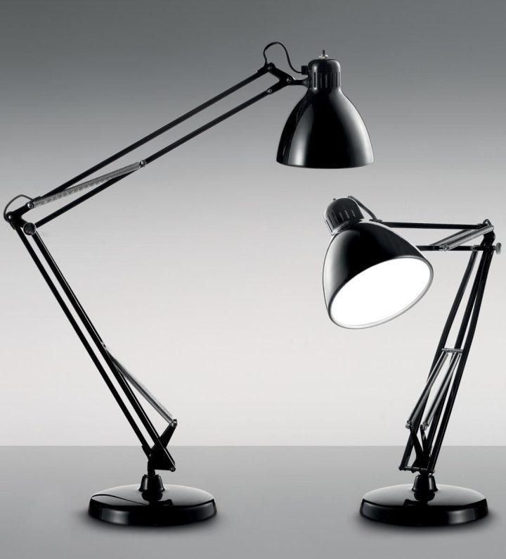 Jj T P Table Lamp, Leucos