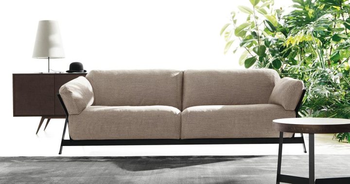 Kahana Sofa, Ditre Italia