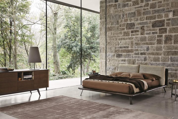 Kanaha Bed, Ditre Italia