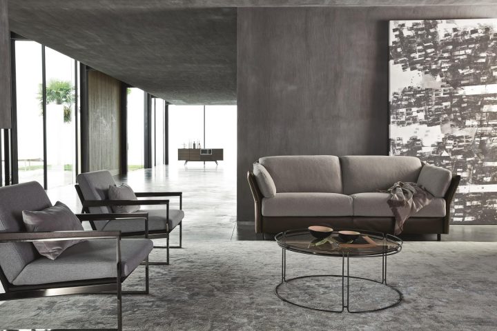 Kanaha Sofa, Ditre Italia