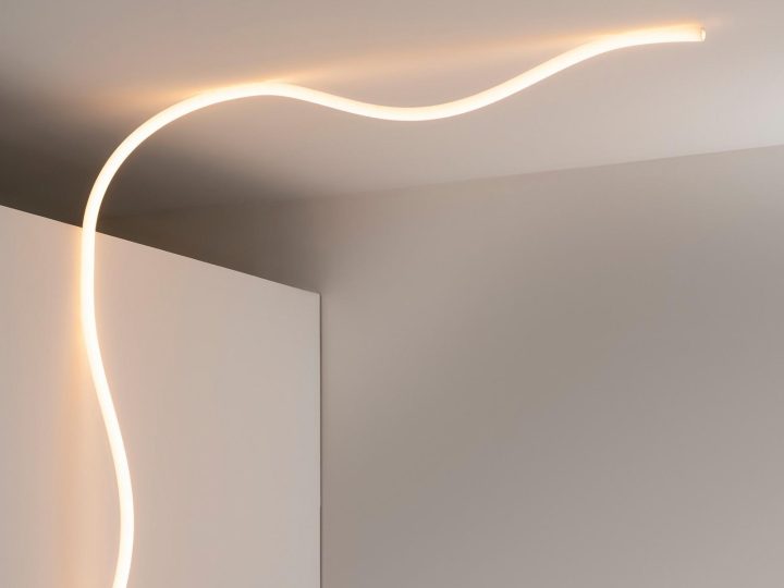 La Linea Outdoor Wall Lamp, Artemide