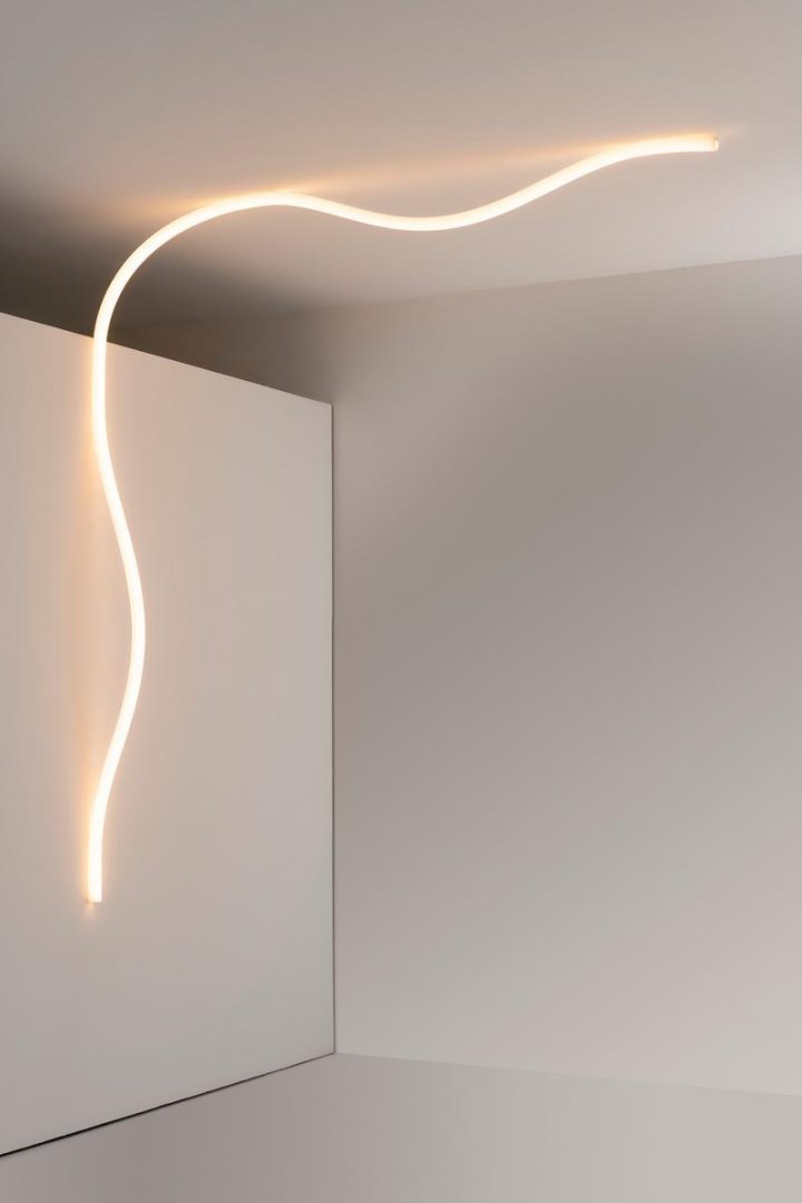 La Linea Outdoor Wall Lamp, Artemide