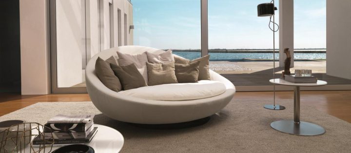 Lacoon Island Sofa, Desiree